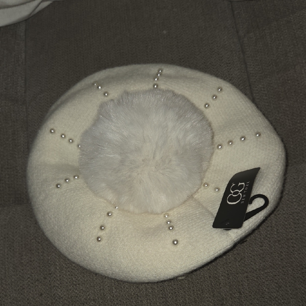 Chic Cream Beret with Pearl Details